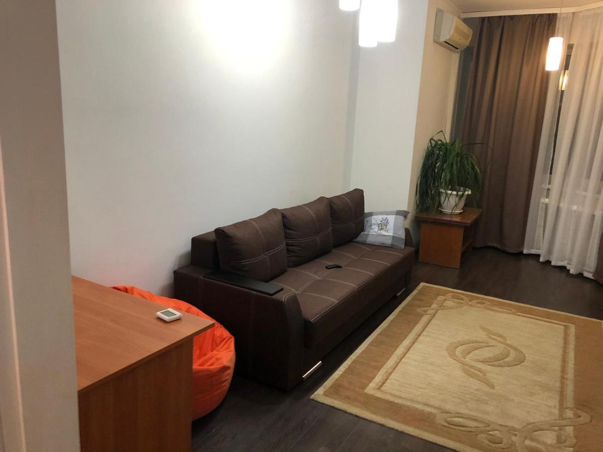 Затишна 2Х Кімнатна Квартира Біля Метро Академмістечко Kiev Bagian luar foto